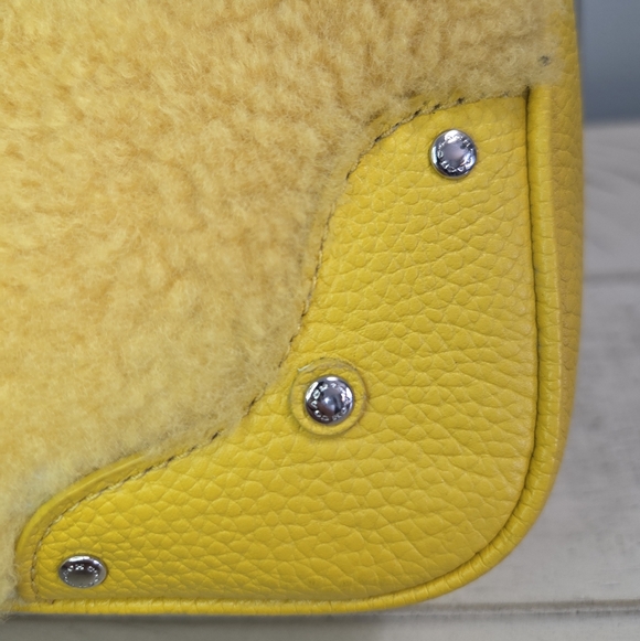 Coach Rhyder Shearling Pochette Banana Crossbody Purse 36490, EUC - Picture 7 of 16